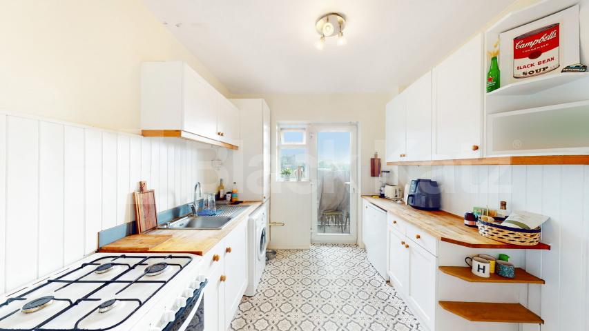 Modern Apartment Hanover Court, Uxbridge Road, Shepherds Bush